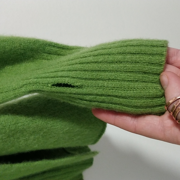 Cashmere Cardigan - Picture 5 of 6